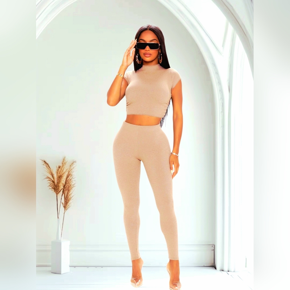 Fashion Nova Sage Green Only Ribbed Knit Leggings Set Size L NWT